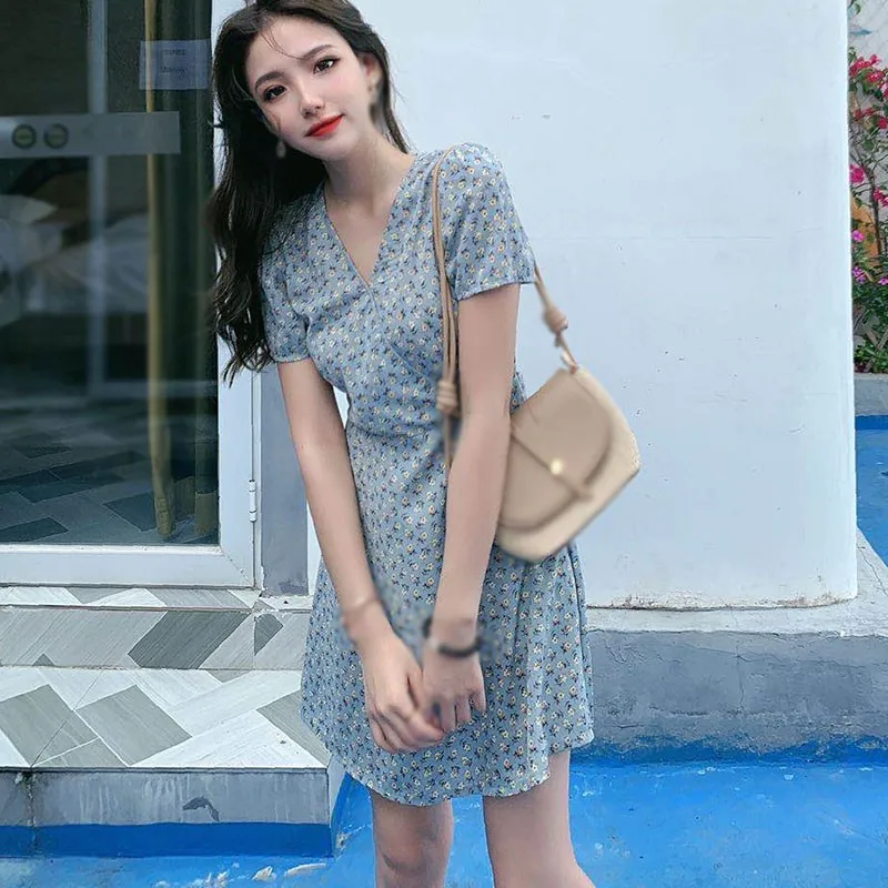 

Women Bodycon Dress 2021 New Women's V-Neck Floral Print Fashion Fresh Short Sleeve Elegant A-Line Dress Vestido De Mujer