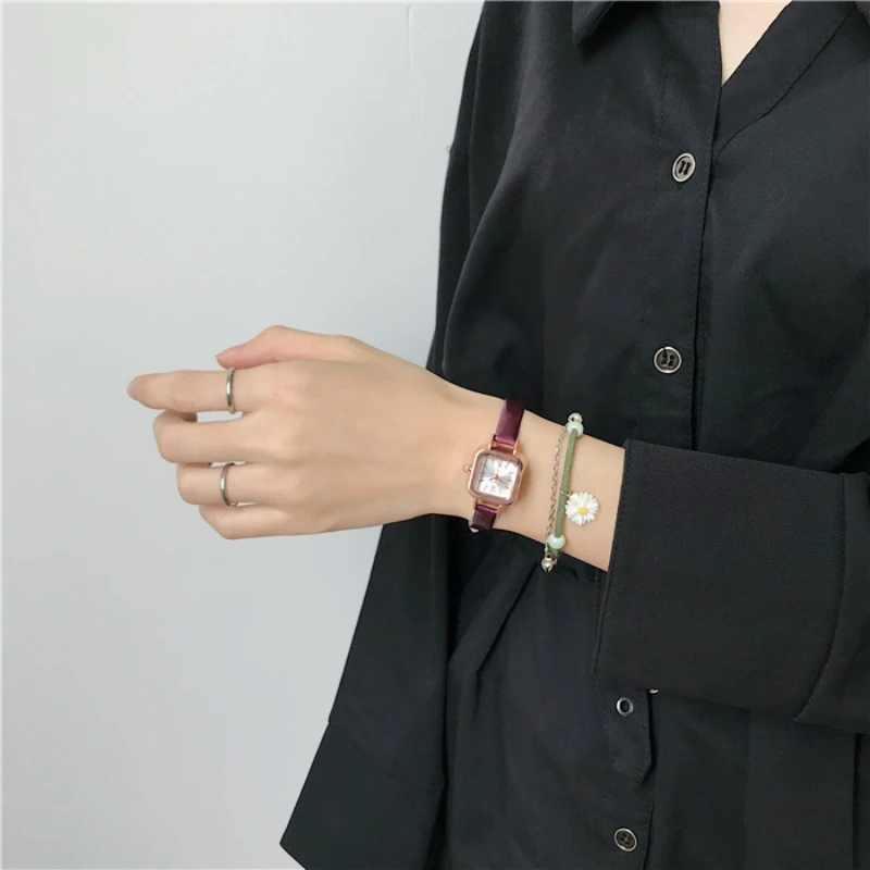 

Retro small square disc watch Korean version of simple Harajuku style student belt watch