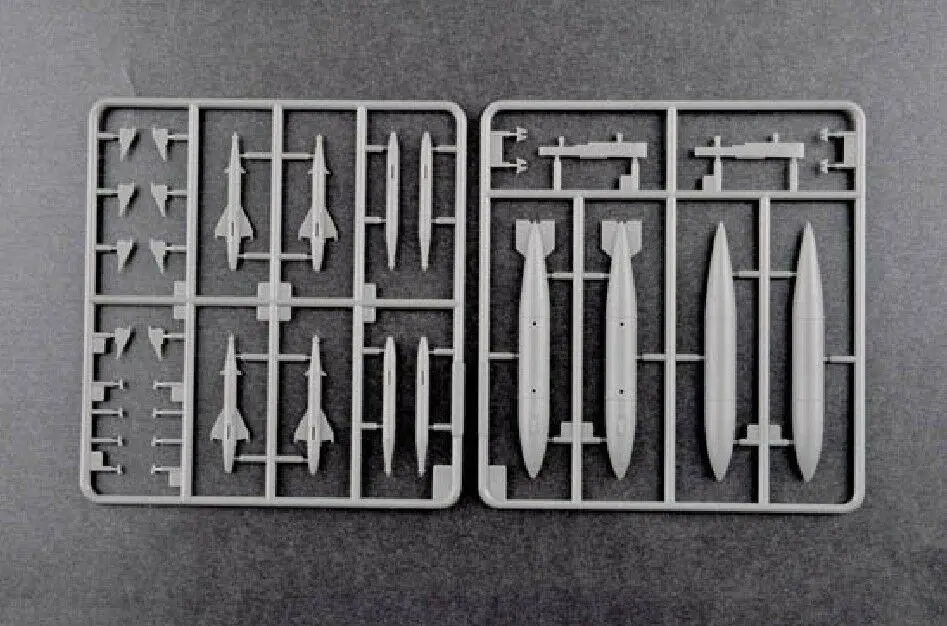 Модель Trumpeter комплект 896 1/48 советского Su-9 Fishpot |