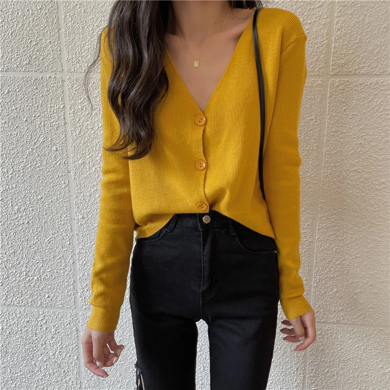 Женский трикотажный кардиган с V-образным вырезом и длинным рукавом |