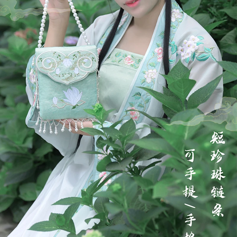 

Angelatracy 2020 Flower Hanfu Lady Lady Magnolia Embroidery Green Floral Pearl Tassel For Women Shoulder Bag Crossbody Flap Bag