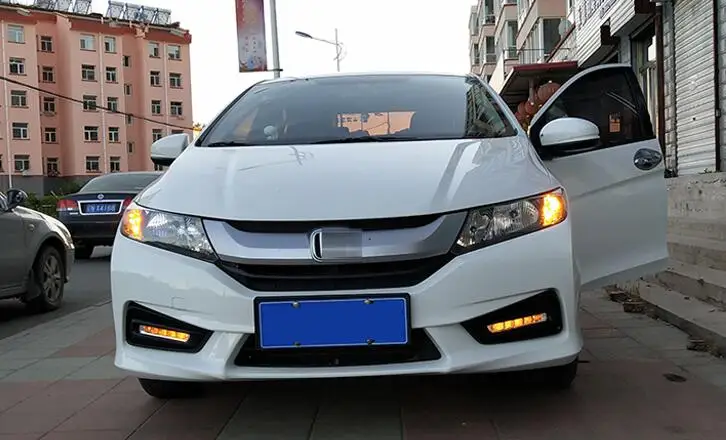 Original design LED DRL for Honda City 2015 2016 daytime Running Lights fog lamp cover with yellow turn signal light car styling |