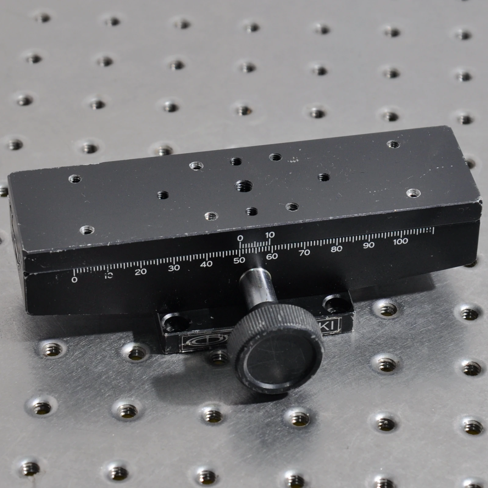 

LS-112 central precision machine manual precision dovetail slot fine adjustment displacement adjustment table aluminum 40*140mm