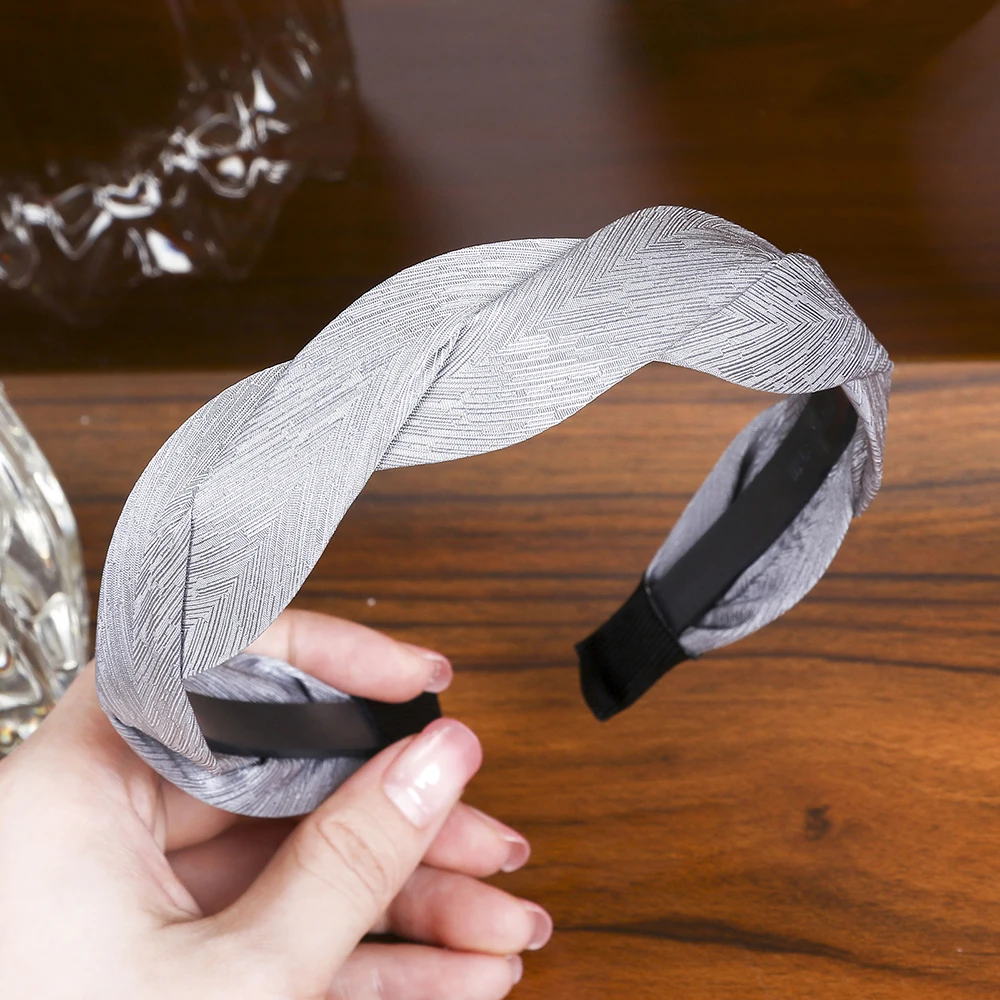 Leveo Twist Hairband для женщин Глянцевая s-образная головная повязка для волос ободок для девочек Новые плетеные головные повязки обруч для волос аксессуары