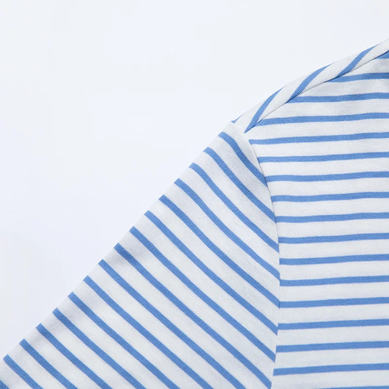 

Semir 2021 summer new short sleeve T-shirts women fresh striped embroidery bottoming shirt o neck tshirt for women clothes