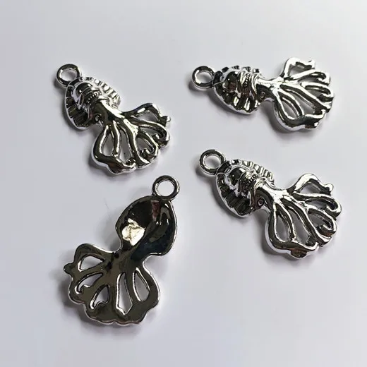 

18pcs/lot Octopus Pendant Retro Silver Color Necklace Bracelet Key Chain Accessories Charms Findings DIY Jewelry Making Supplies