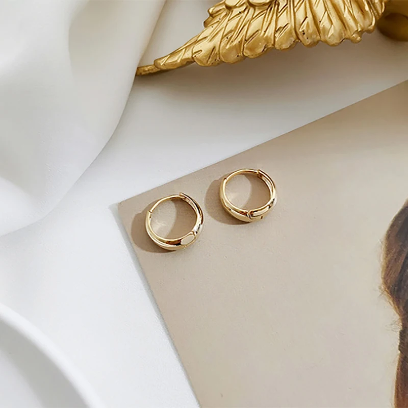 Золотой цвет латунные круглые серьги для женщин элегантный дизайн