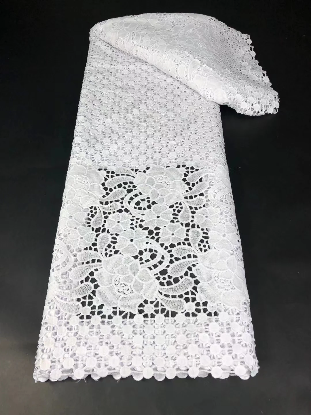 

Чистый белый нигерийский кружевной материал 2021, высококачественный гипюр, шнур, кружевная ткань, новейшая кружевная ткань с блестками, 5 ярд...