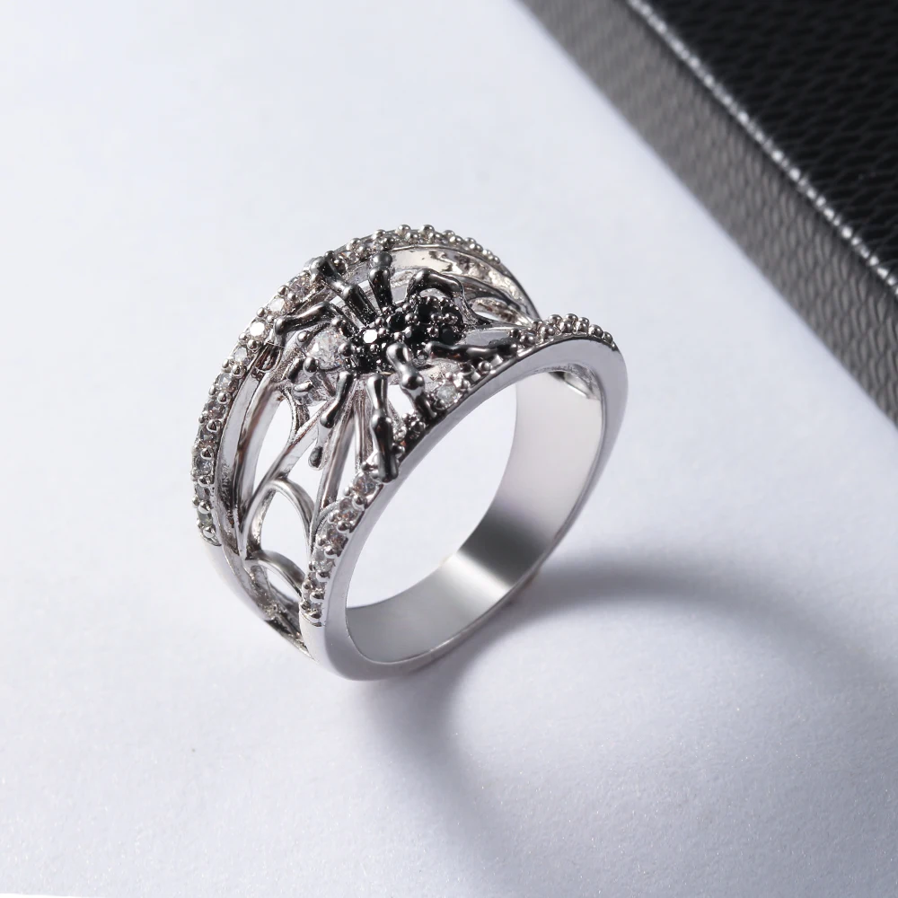 Женское креативное кольцо со стереоскопическим черным цирконием в виде паука