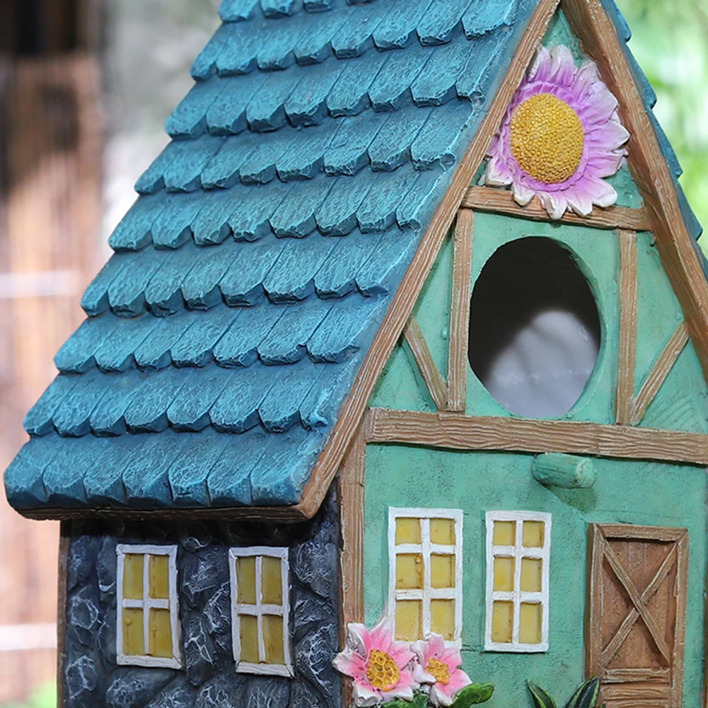 

Bird Shelter Cabin Courtyard Outdoor Parrot House Shelter Garden Hanging Resin Nest Cabin Home Creative Art Crafts