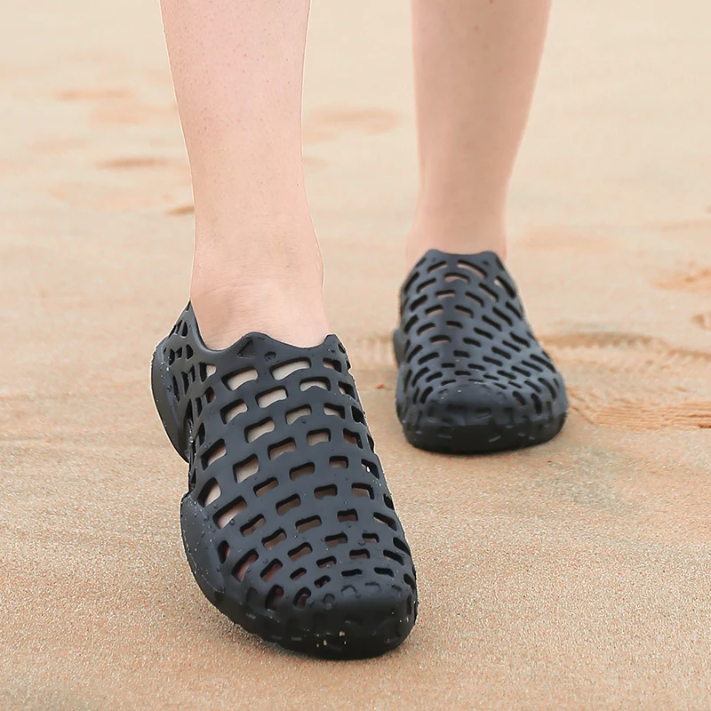 2021 г. Лидер продаж летние пляжные сандалии для мужчин и женщин дешевые клоги