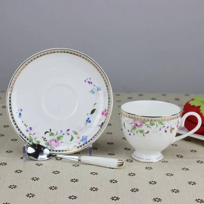 

M Creative European Bone Porcelain Coffee Tumbler Water Glass Cup Set Milk Cups Black Tea Mug Ceramic Mugs Shot Glasses Kawaii