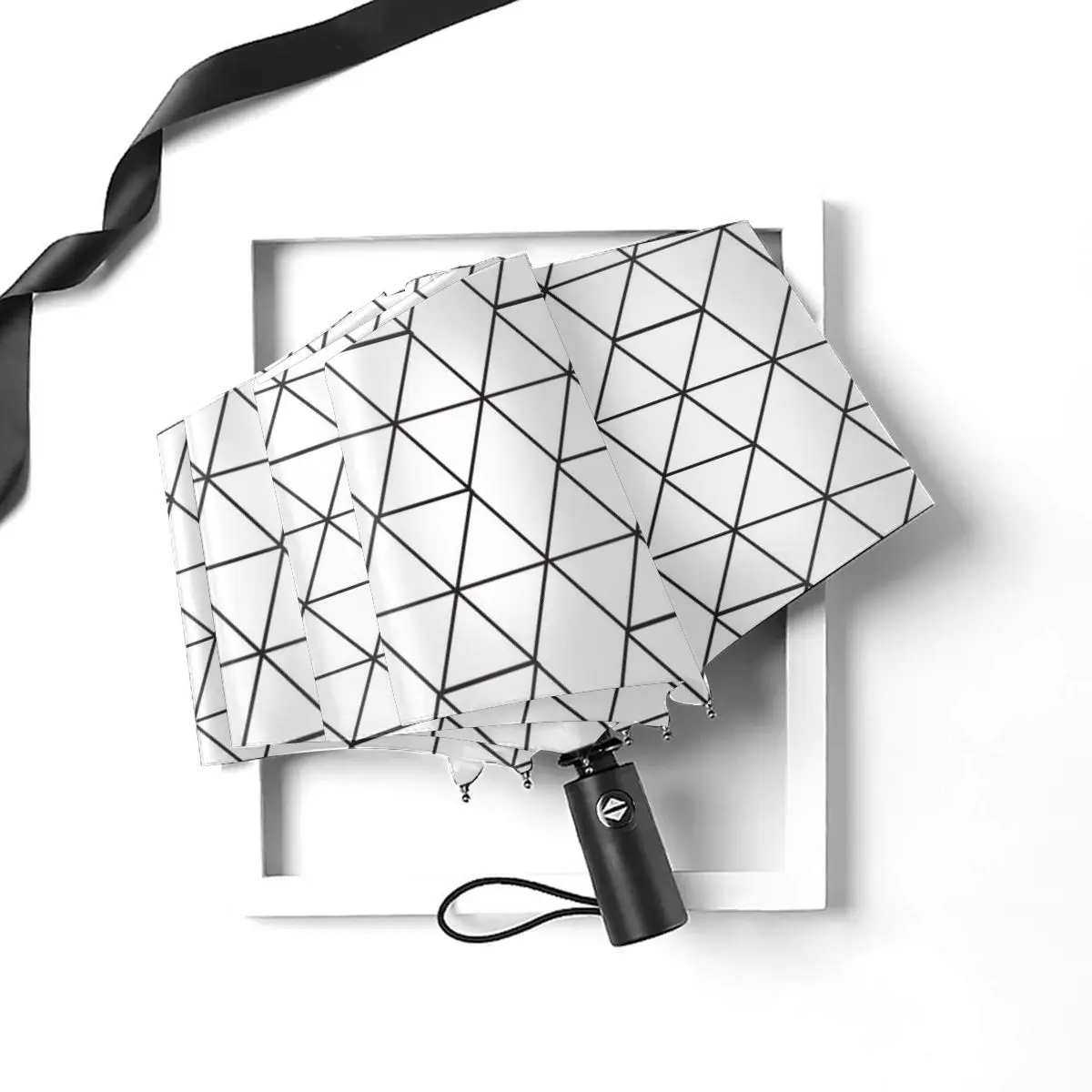 Economici Ombrello Automatico Pioggia Donna Ombrello A Tre Pieghe Astratto Geometrico Nero Bianco Ombrello Antivento Ombrello Impermeabile Femminile