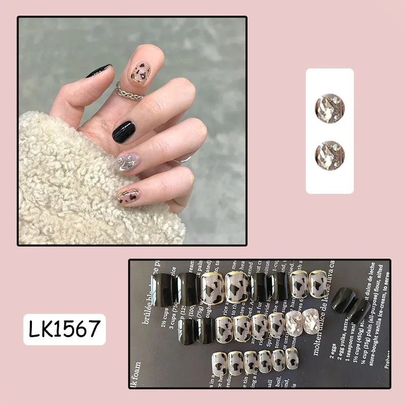 

24Pcs/Set Fake Nails Diamond Leopard Print Short Paragraph Removable Nail Art ​​Accessories Nails Supplies For Professional
