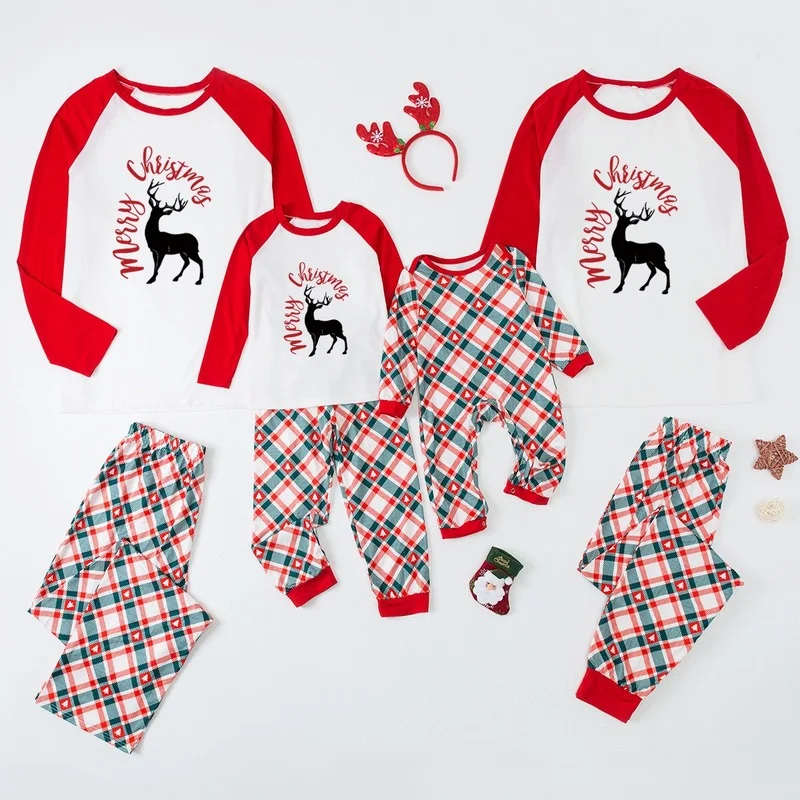 

2021 Family Matching Pajamas Sets Dad Mom Kids Matching Clothes Baby Romper Family Look Chritstmas Outfits