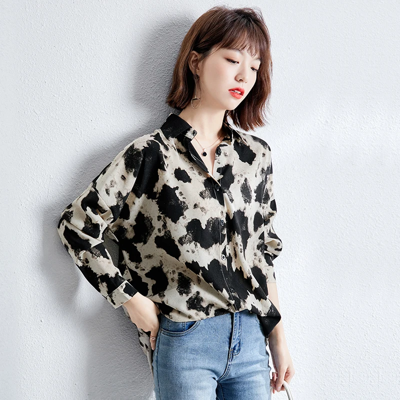

Women's Shirt 2021 Spring Long Sleeve Female Blouse Print Turndown Collar Loose Ladies Tops Elegant Plus Size Woman