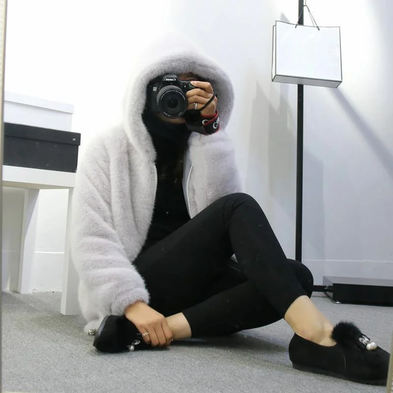 

Hooded Zipper Classic Generous Golden Ratio Warm Practical Fur Jacket Winter New Faux Mink Long Sleeve Women Fur Coat