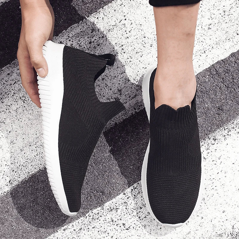 

Summer Men's Sports Running Shoes Breathable Flying Woven Large Size Men Shoes Comfortable Lightweight Cushioning Men Sneakers