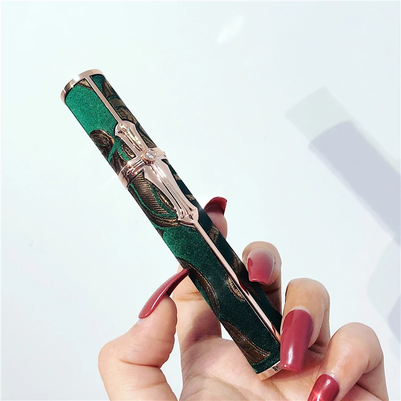 

Curling Mascara Waterproof Antiperspirant Not Blooming Long Curling Makeup Sense of Natural Fiber Mascara