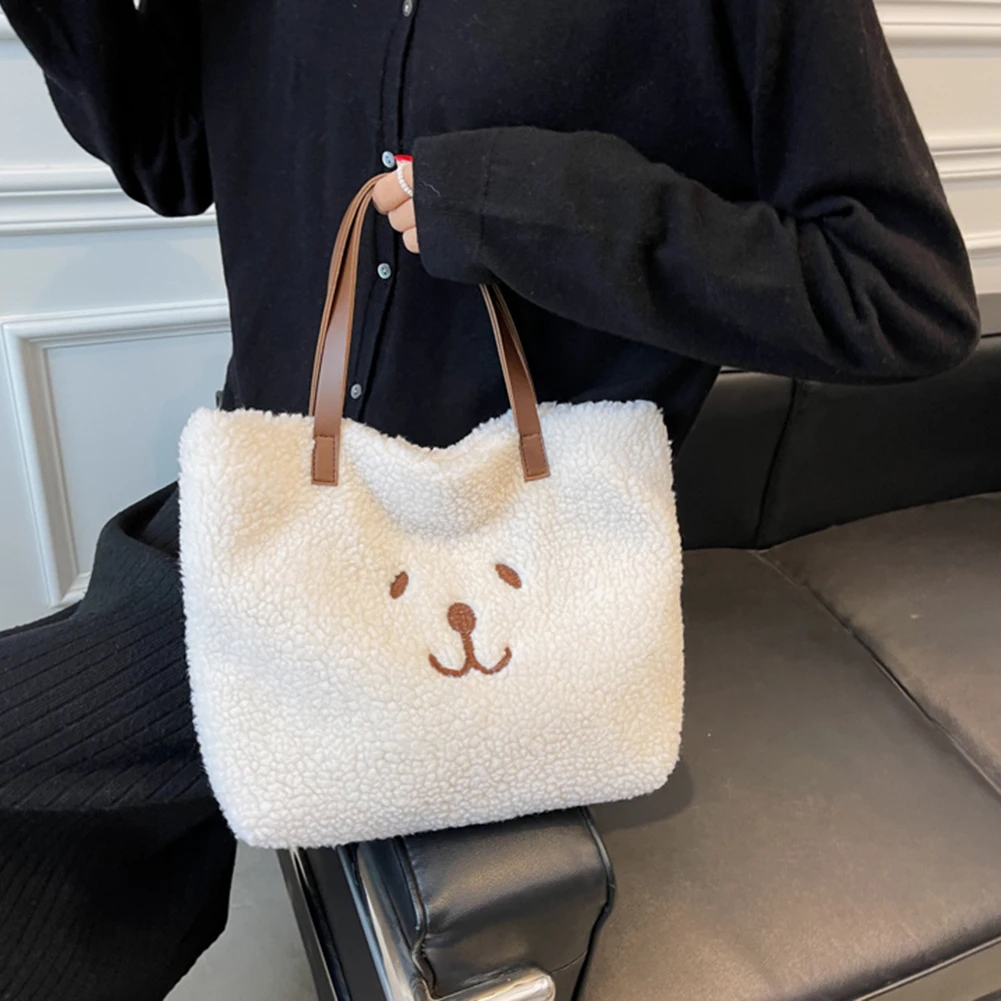 

Плюшевая сумка на плечо для женщин, мультяшный плюшевый медведь с вышивкой, сумка на плечо, Осень-зима, повседневные сумки, вместительные то...