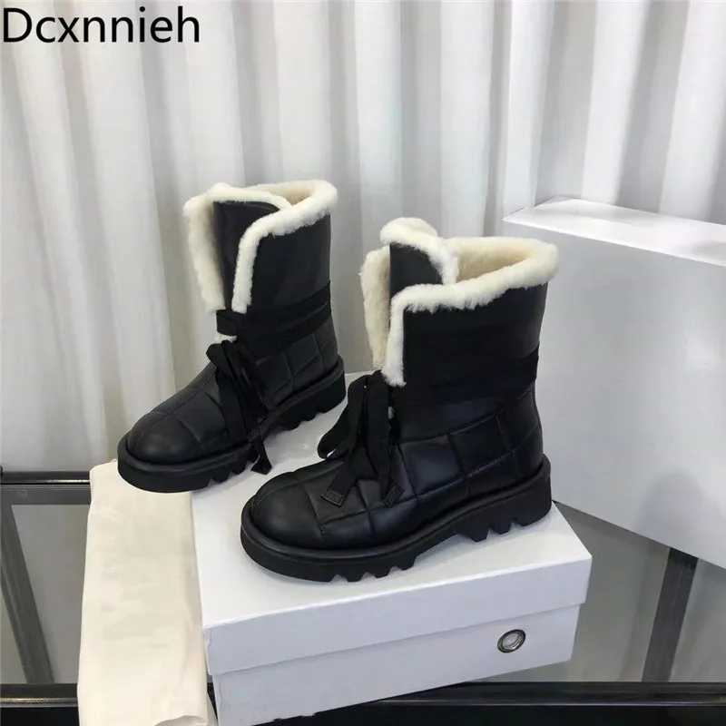 

Winter New Snow boots Women Genuine Leather Thick Sole Martin Boots Female Lace Up Warm Shoes Women Flat Short Boots Woman 2021
