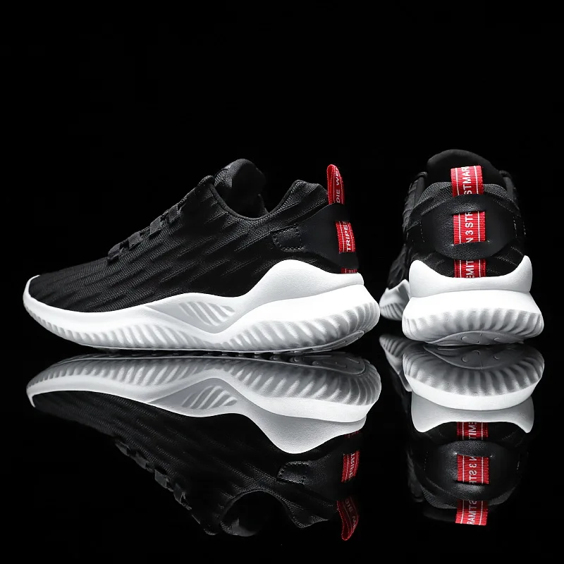 

2021 New Summer Men's Casual Shoes Lace Up Breathable Mesh Comfortable Soft Sole Outdoor Running Shoes Fashion Running Shoes