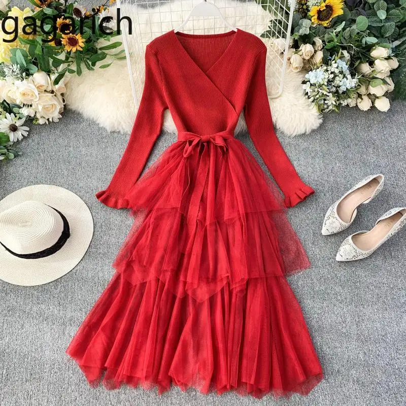 Женское трикотажное платье Gagarich однотонное трапециевидной формы с v-образным