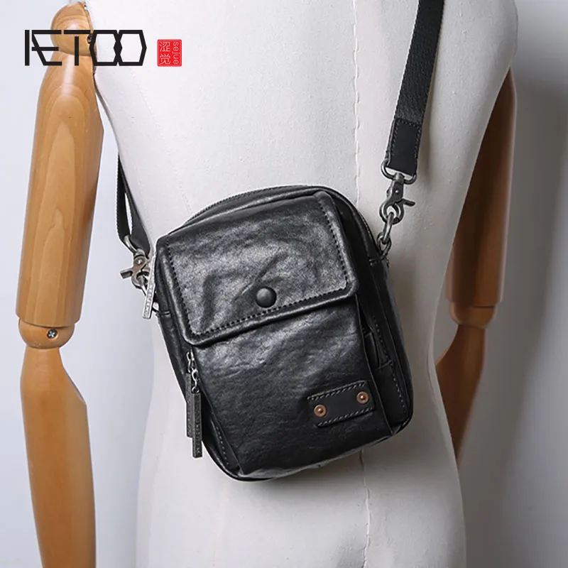 

AETOO Vegetable tanned leather mini men's bag, men's leather shoulder bag, top layer cowhide trendy crossbody bag