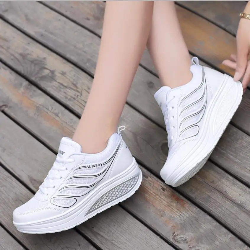 

Women's shoes Korean Wedge sneakers thick bottom outdoor running casual shoes solid color round head comfortable single shoes