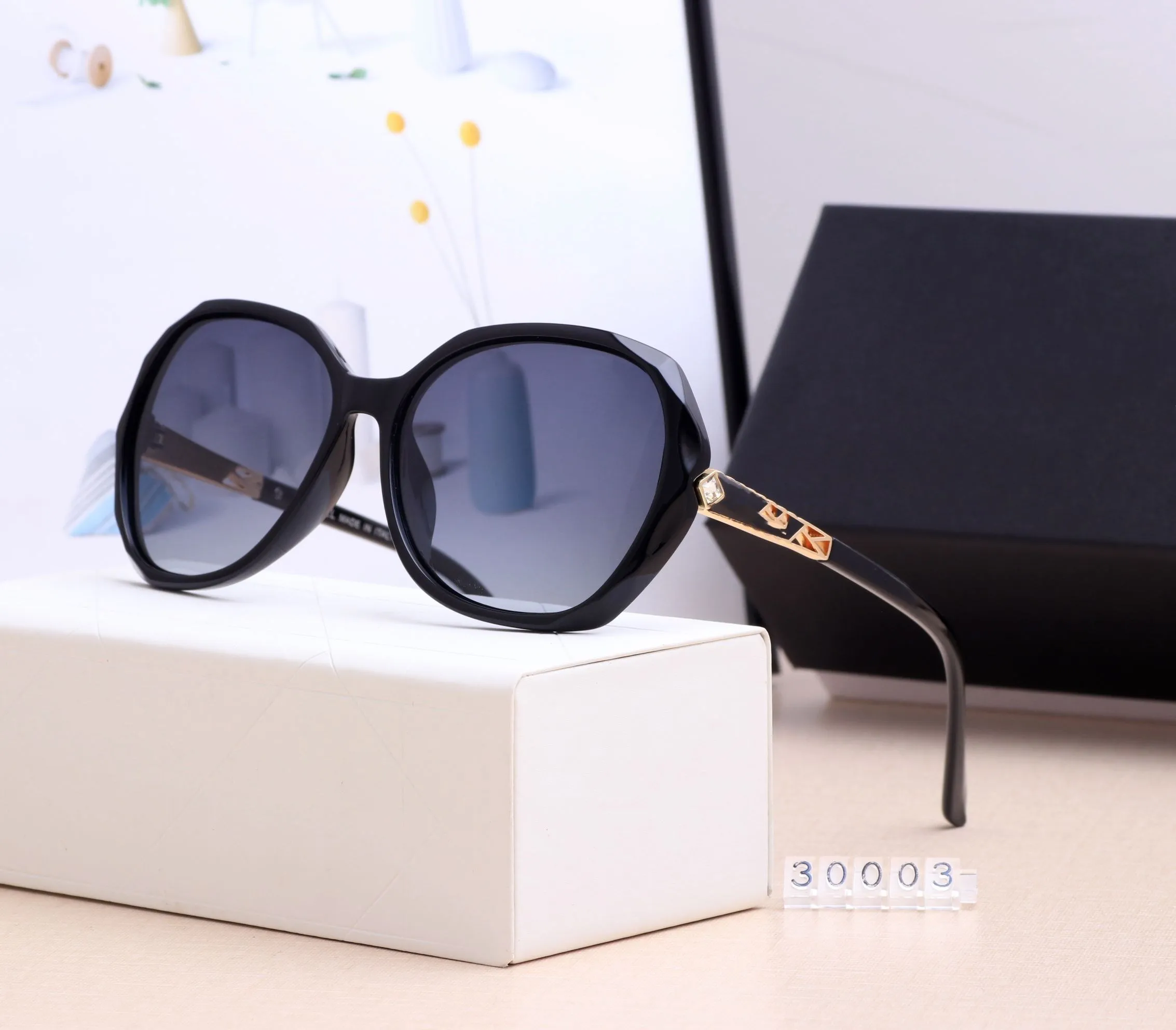 

Brand Sunglasses for Women men Glasses Fashion Oversize Eyewear Driving Polarized Round Frame Retro