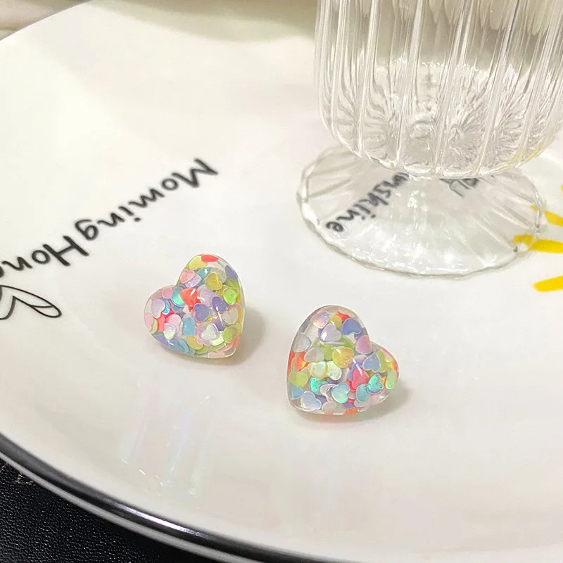 

Acrylic Sequins Love Heart Stud Earrings Girls Sweet Colors Summer Purple Pink White Ins Style Ear Studs Jewelry for Women