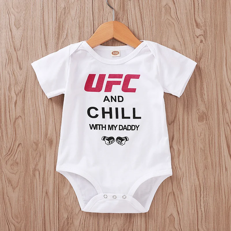 Боди для новорожденных UFC Chill With My Daddy принт с буквами для детей боди с коротким рукавом белый комбинезон летняя одежда для маленьких мальчиков и девочек