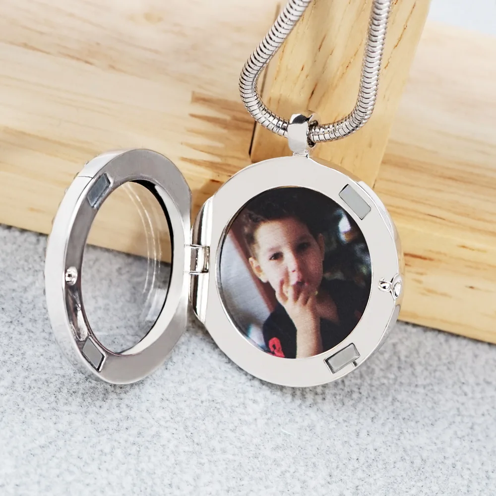 AIYANISHI Customized Photo Necklace Personalized Open Women Charm Chain Necklace Baby Child Mom Dad Grandparent Family Gifts