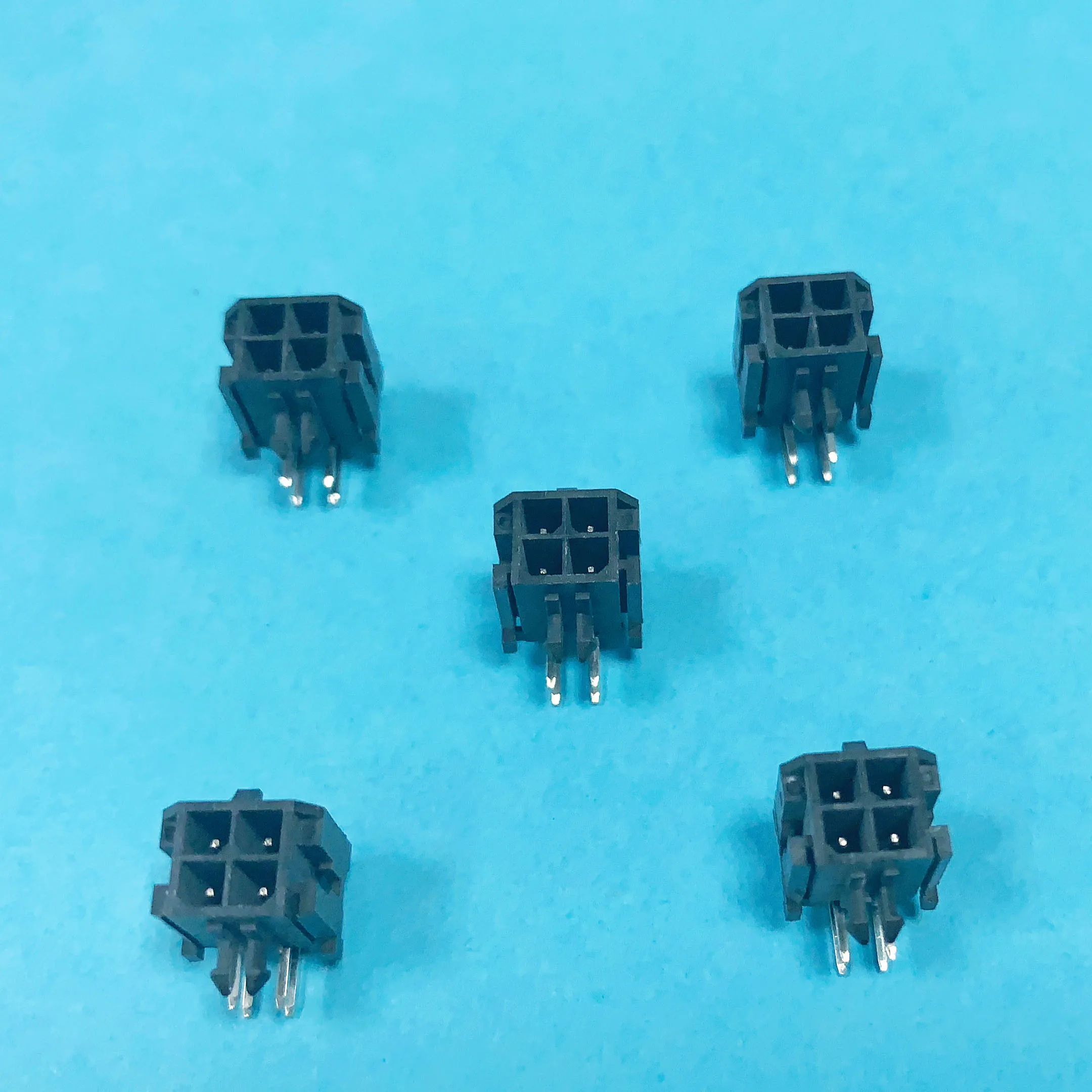 

Прямоугольный разъем Micro-Fit 3,0, шаг 3,00 мм, двухрядный, 4 схемы, с Защелкивающейся пластиковой блокировкой Peg PCB, 43045-0400