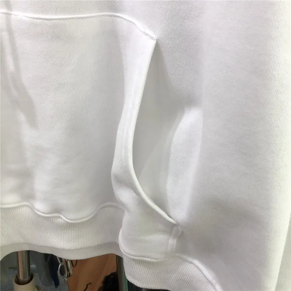 

VETEMENTS White 'Love Is... Us' Hoodie Men Women High Quality VETEMENTS Hoodies Graphic Logo Printed VTM Sweatshirts Pullovers