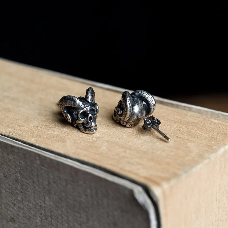 Серьги гвоздики забавные из серебра 925 пробы в ретро стиле гипоаллергенные