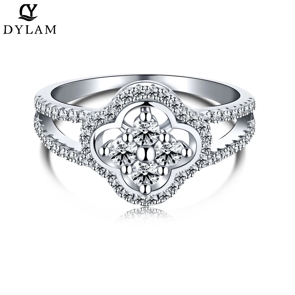 

Женское кольцо с цветком из серебра 925 пробы с фианитом