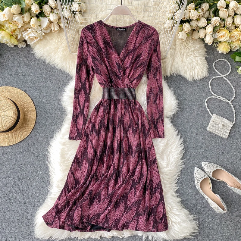 

2020 Vintage Slim V Neck Autumn Dress Women A-line Dress Geometric Print Dress Autumn Bandage Midi Dress Party