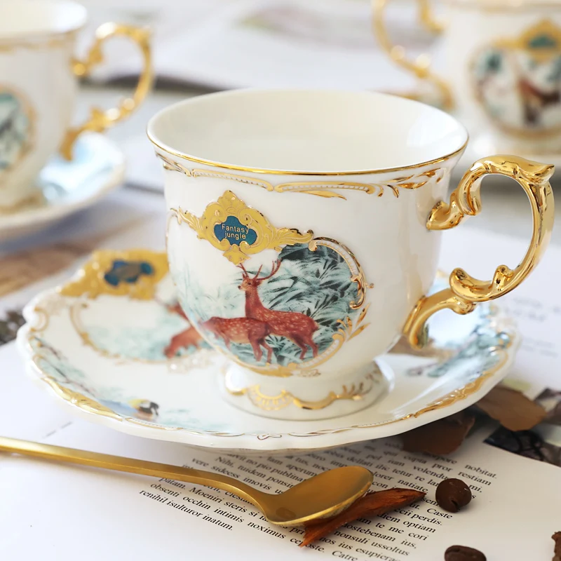 

Чашка в британском стиле чашка и блюдце набор роскошные днем Чай фарфоровые чашки Кофе Керамика канистры Европейский Чай набор чашка с ложкой EF50BD