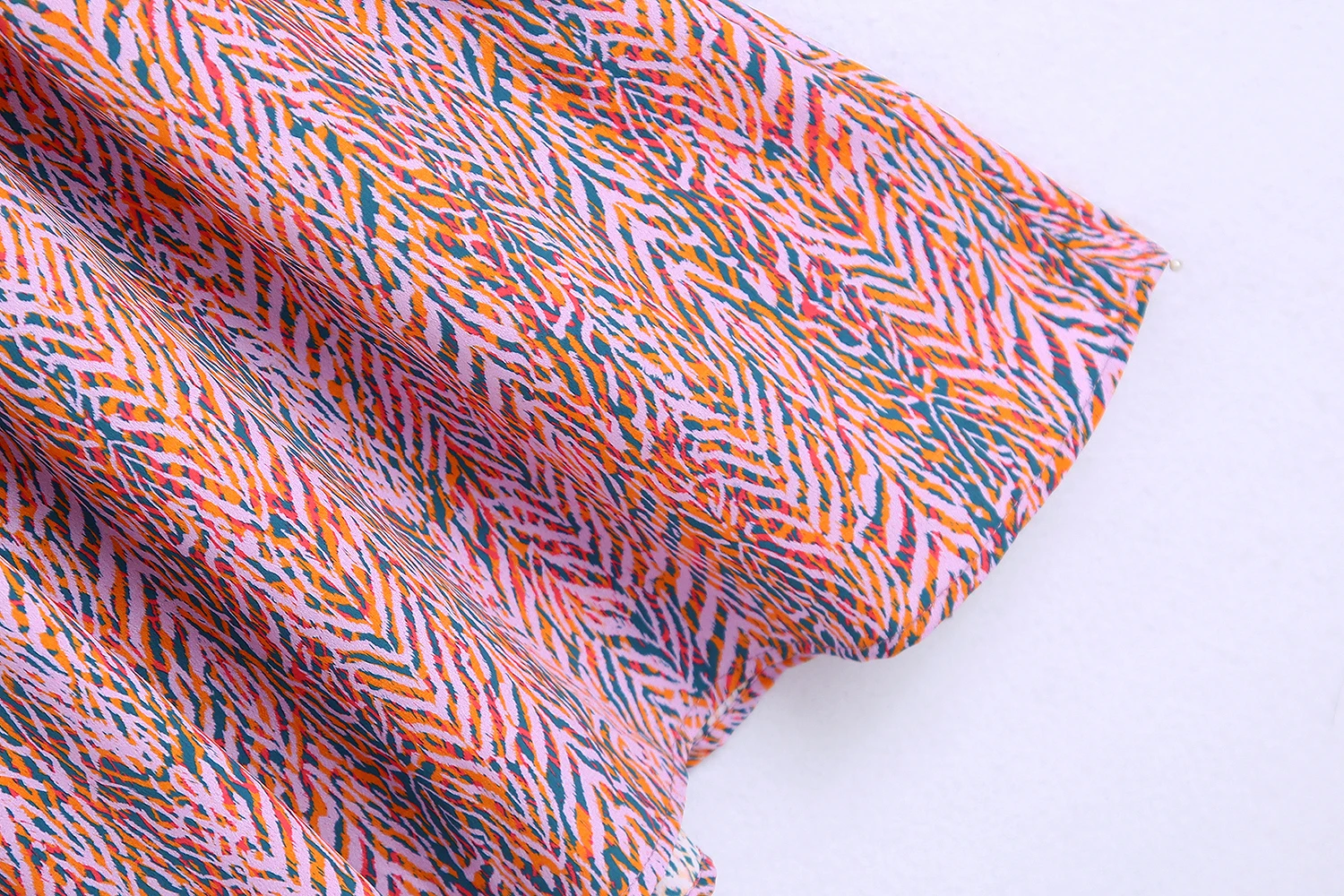 

Vintage Chic V-neck Elegant Dress For Lady Summer Draped Fashion Mini Dress Women 2021 Folds Long Sleeve Sundress Female