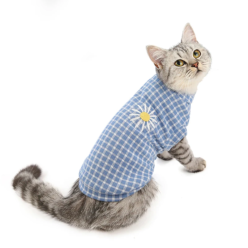 

Plaid Cat Clothes Winter Warm Soft Cats Warm Hoodies Printed Daisies Chrysanthemum Kitten Puppy XL Comfortable Winter Clothes