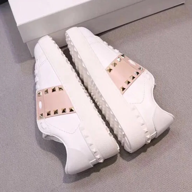 2019 модные кроссовки Женская Белая обувь Ins Кроссовки повседневная с заклепками