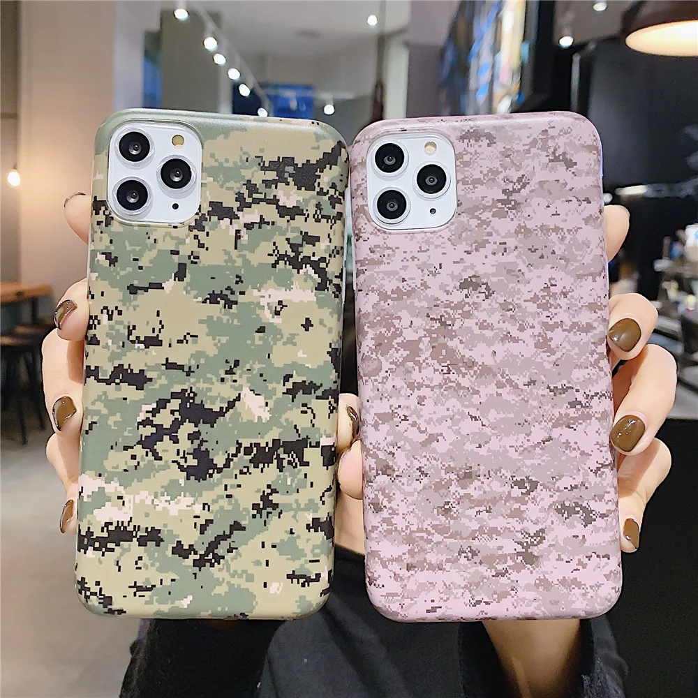 Камуфляжный чехол для телефона черный мягкий силиконовый в стиле милитари из ТПУ