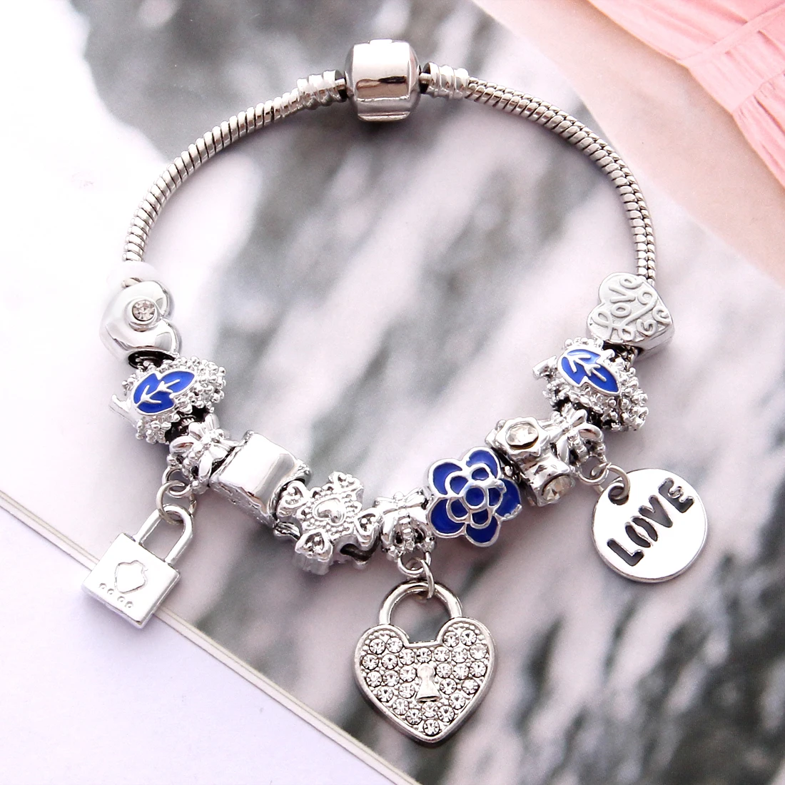 

ZOSHI Vintage Love Heart Charms Bracelet for Women Snake Chain Silver Plated Bracelet Summer Boho Bracelets Bangles Jewelry