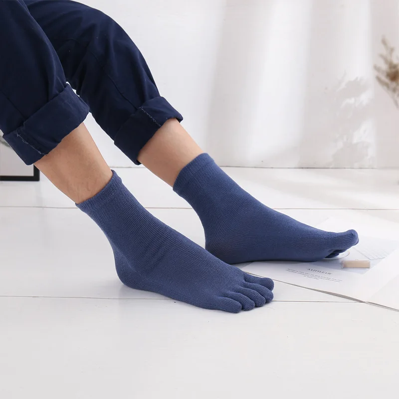 Носки мужские с пальцами дышащие хлопковые однотонные спортивные для бега