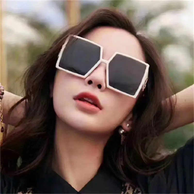 

New Square Sunglasses Gradient Multicolor Big Frame Retro Glasses Men Women Brand Designer Fashion Luxury Sports Driving UV400