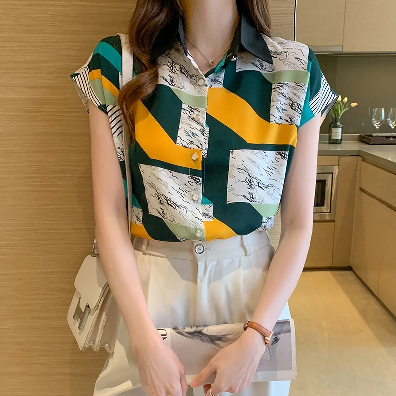 

Korean Fashion Women's Shirts 2021 Summer Short-sleeved Chiffon Print Blouses Basic Ladies Tops Turn-down Button OL Women Shirt