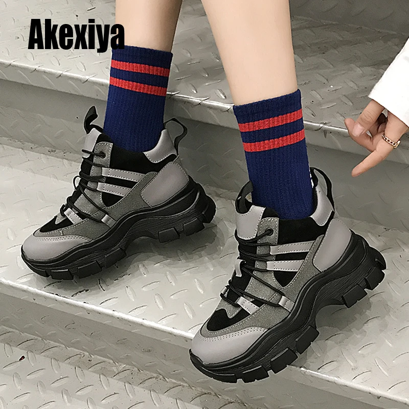 Новинка 2020 года женские кроссовки на платформе повседневная обувь Нескользящие