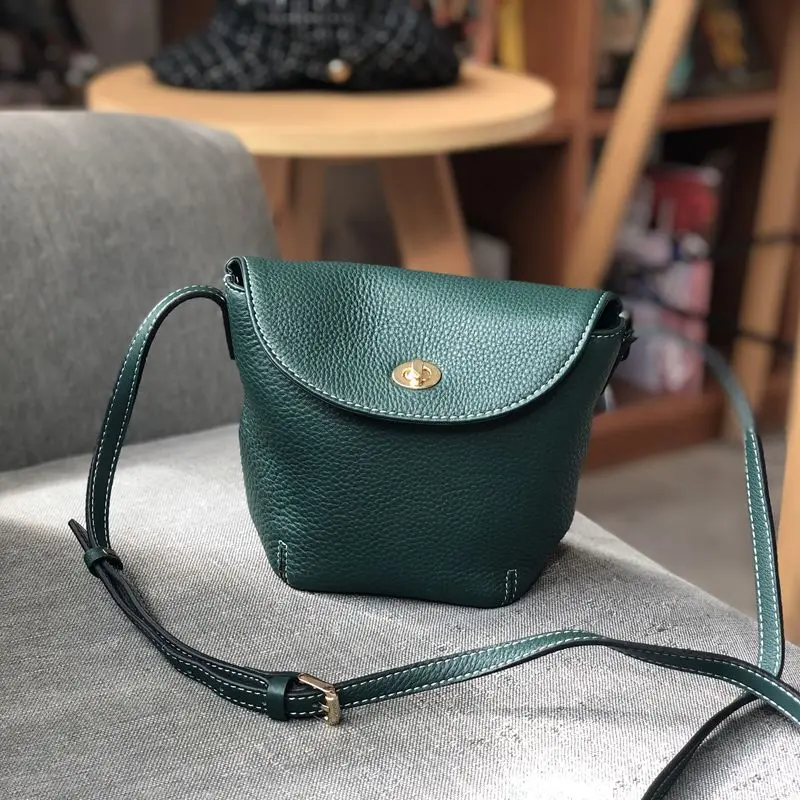 Сумка через плечо из натуральной телячьей кожи |