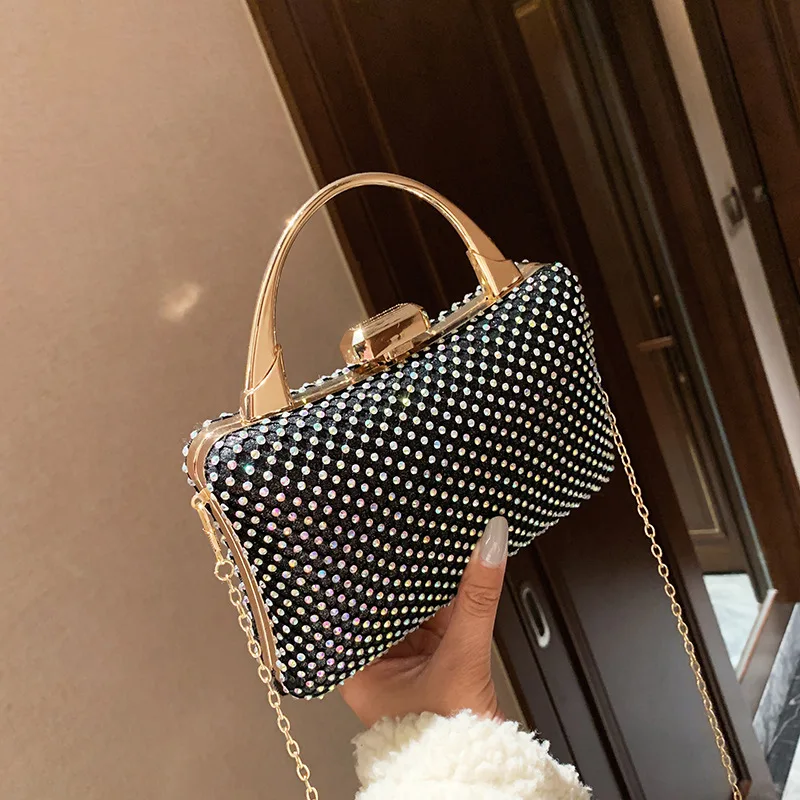 

Модная женская сумка, яркая металлическая портативная обеденная сумка со стразами, популярная в Европе и США сумка через плечо с цепочкой, р...